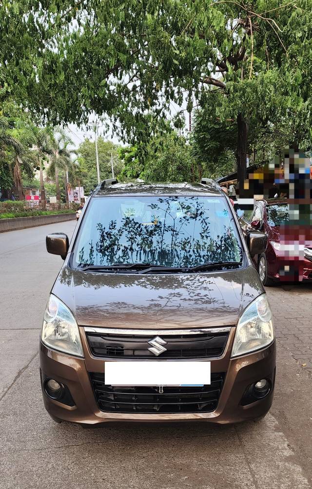 https://images10.gaadi.com/usedcar_image/4595197/original/processed_4fbd3182f67dad102be600ee80b78d5d.jpg?imwidth=6402