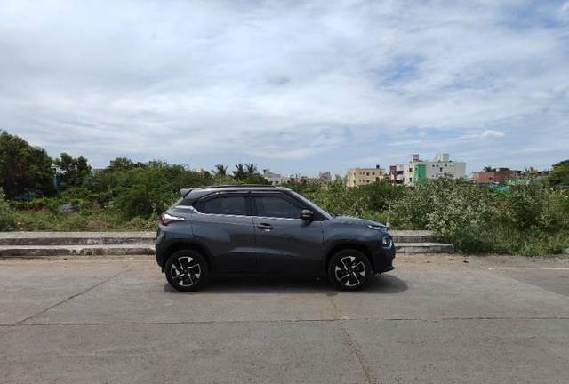 https://images10.gaadi.com/usedcar_image/4595215/original/processed_035cbf2c-f738-4a96-bf9b-94c639b9c060.jpg?imwidth=6401
