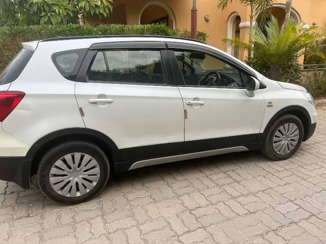 https://images10.gaadi.com/usedcar_image/4595219/original/processed_400b4053-9b05-41ca-8bf8-c4c969484e7b.jpeg?imwidth=6402