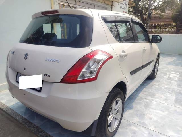 https://images10.gaadi.com/usedcar_image/4595230/original/processed_f30a926f8e521cd64d3618a45ecb8321.jpg?imwidth=6402