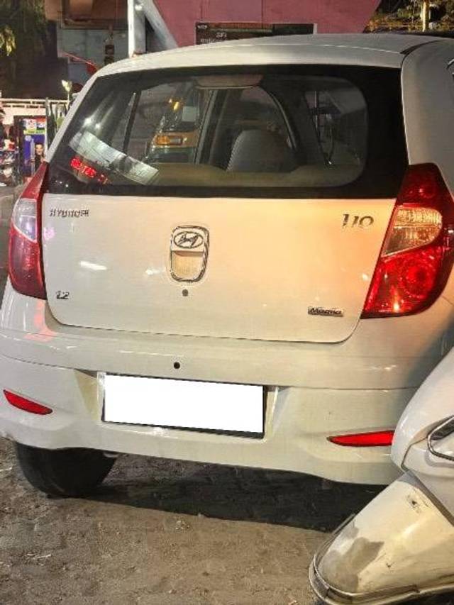 https://images10.gaadi.com/usedcar_image/4595329/original/processed_baac0276-43dc-4562-9492-e2181c65d2ad.jpeg?imwidth=6400