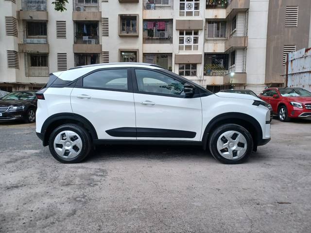 https://images10.gaadi.com/usedcar_image/4595347/original/2308804b6941d5eb1b42aedc0671895d.jpeg?imwidth=6401
