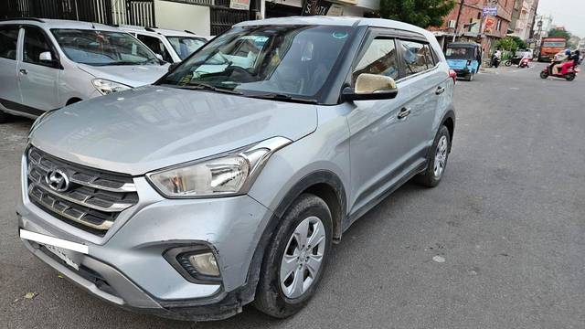 https://images10.gaadi.com/usedcar_image/4595362/original/processed_468b582940d14d1d8773839fe95ec240.jpg?imwidth=6402