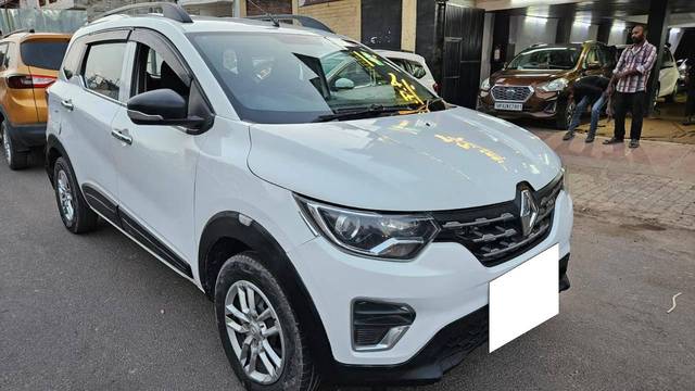 https://images10.gaadi.com/usedcar_image/4595366/original/processed_8f11dd84b215131563084b7aa1ccdf32.jpg?imwidth=6400