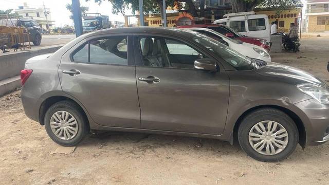 https://images10.gaadi.com/usedcar_image/4595396/original/processed_7fbc2112-e824-4af9-b132-0be63ec74104.jpeg?imwidth=6401