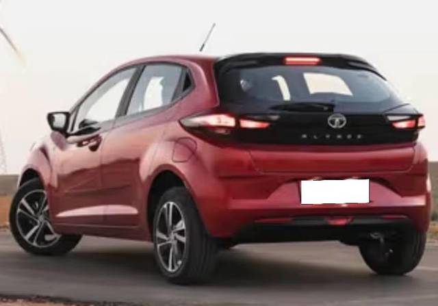 https://images10.gaadi.com/usedcar_image/4595442/original/processed_66a702c4-bedc-491d-a3e8-a9f9572188ac.jpeg?imwidth=6401