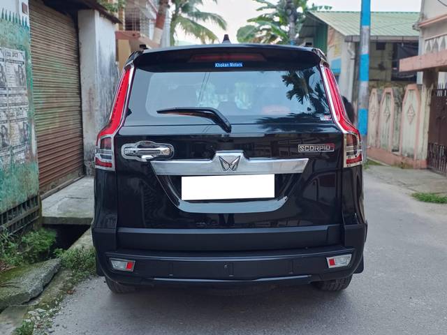 https://images10.gaadi.com/usedcar_image/4595444/original/processed_1abe3a7e25dc053226f49a838e1605d5.jpg?imwidth=6401