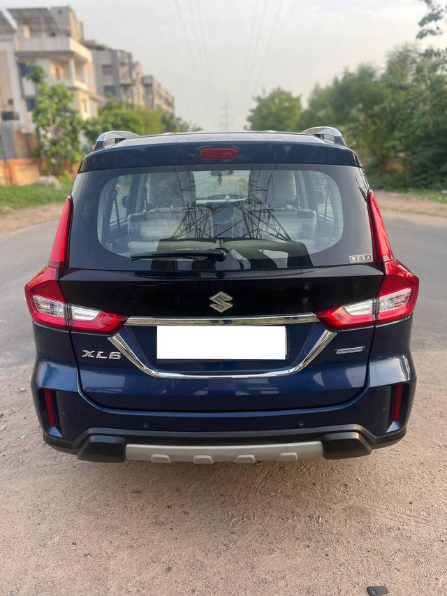 https://images10.gaadi.com/usedcar_image/4595468/original/processed_80a8769c78a981ea3ba4e0c1b1836a4e.jpg?imwidth=6402