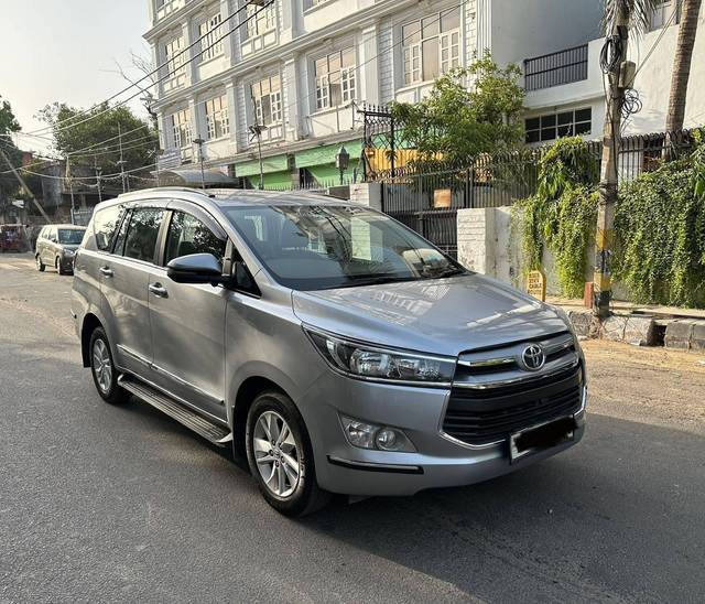 https://images10.gaadi.com/usedcar_image/4595471/original/processed_6219d4fce9536c1f8bb260f8a4bae070.jpg?imwidth=6400