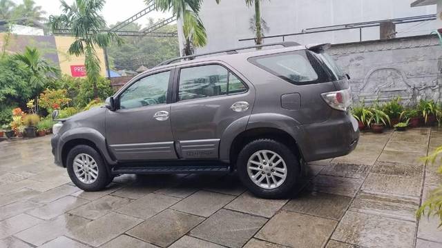 https://images10.gaadi.com/usedcar_image/4595473/original/processed_a4cd5cbd-2b61-45b3-9ac5-d32083b36189.jpeg?imwidth=6400