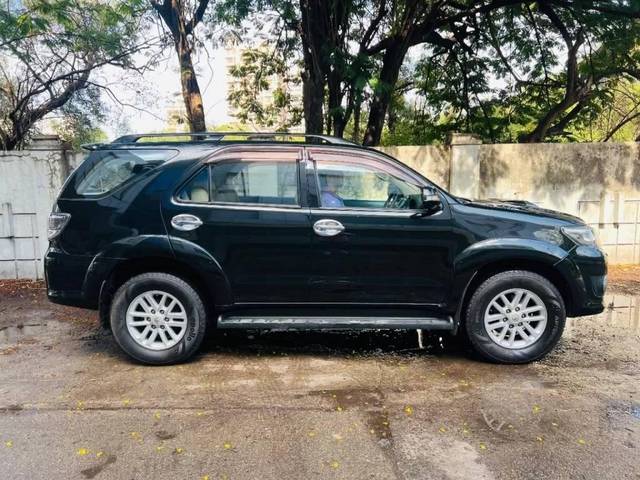 https://images10.gaadi.com/usedcar_image/4595477/original/processed_d2e5d90bb17c8084a90e7577863a916e.jpg?imwidth=6401