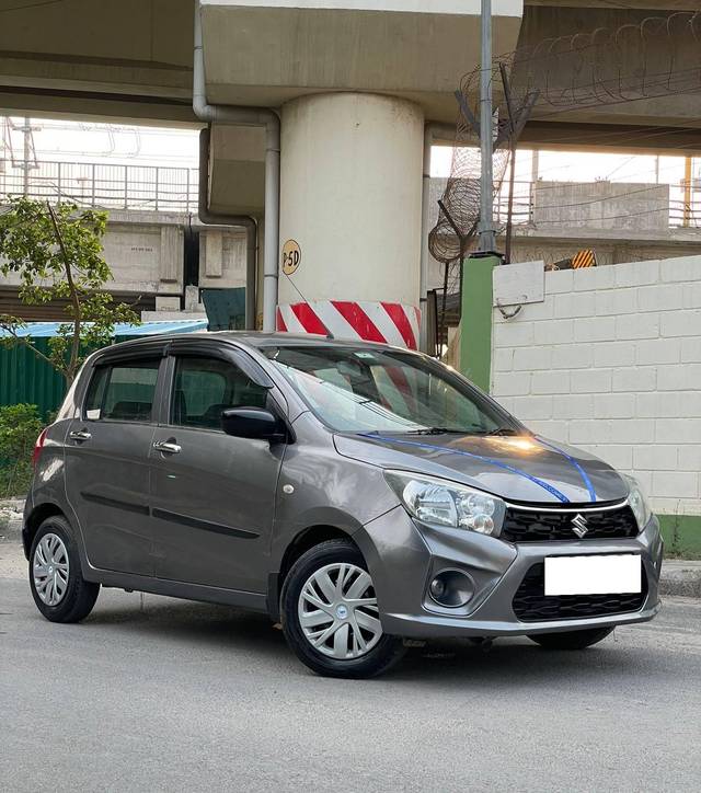 https://images10.gaadi.com/usedcar_image/4595482/original/processed_d221bdd160e64635984b85dadf7c90a4.jpg?imwidth=6400