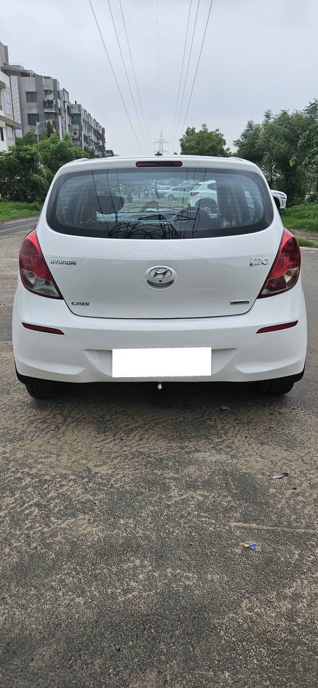 https://images10.gaadi.com/usedcar_image/4595488/original/processed_a031926c3c182c1ca1df321610801e6f.jpg?imwidth=6401