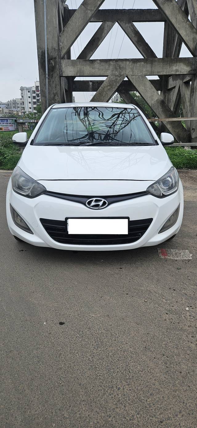 https://images10.gaadi.com/usedcar_image/4595488/original/processed_a420503b6be7ae6150a97c39bca85d05.jpg?imwidth=6402