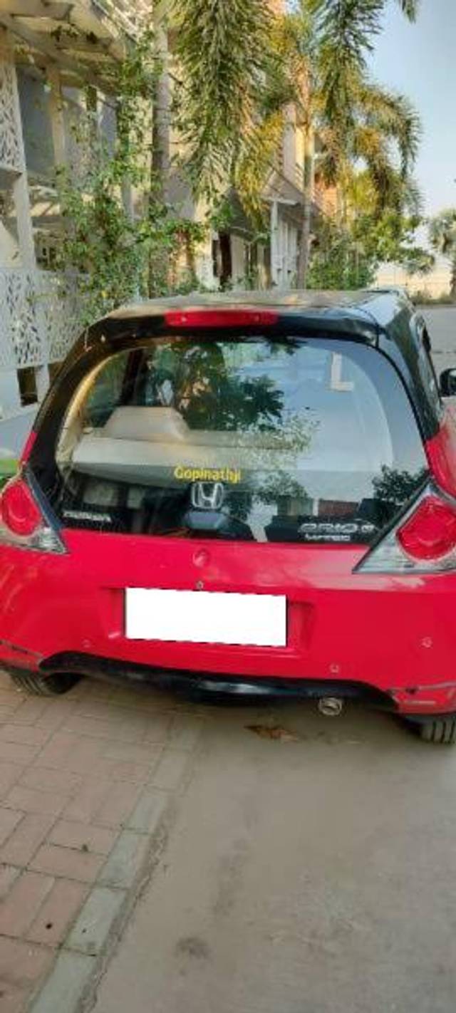 https://images10.gaadi.com/usedcar_image/4595498/original/processed_00aff326-e8cb-4fdc-a2d9-46858b731503.jpg?imwidth=6402