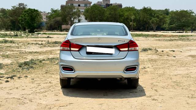 https://images10.gaadi.com/usedcar_image/4595542/original/processed_efb13cce2c00fda5109597eeee061aea.JPG?imwidth=6402