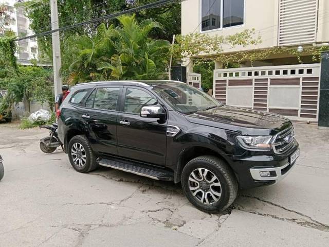 https://images10.gaadi.com/usedcar_image/4595554/original/processed_f51f0391-0a62-413a-9e11-68d1e1ef38de.jpeg?imwidth=6400