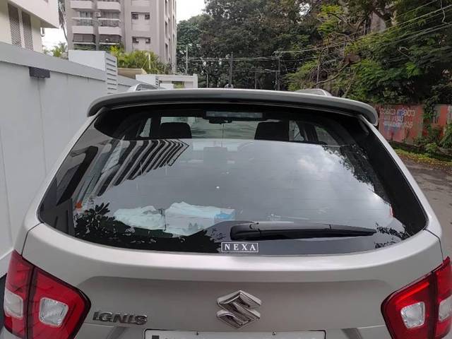 https://images10.gaadi.com/usedcar_image/4595573/original/processed_c5584e7f-a12c-4b19-9944-bf2f836825b3.jpg?imwidth=6402