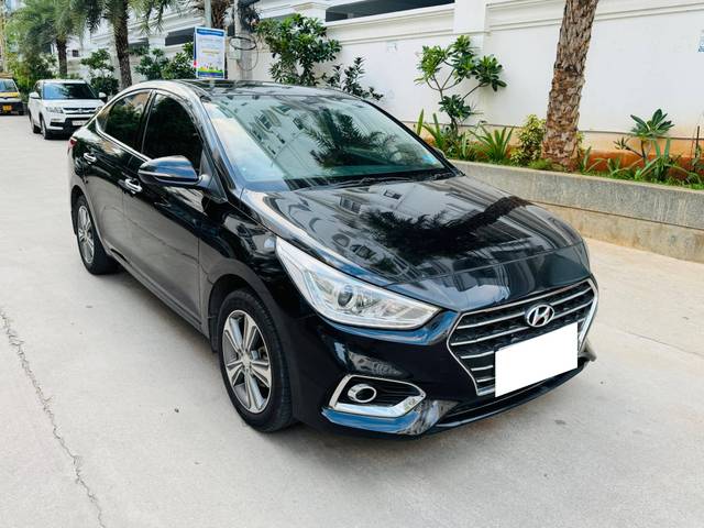 https://images10.gaadi.com/usedcar_image/4595587/original/processed_169bb743a70dfb08a7e63c21e9568e1f.jpg?imwidth=6400