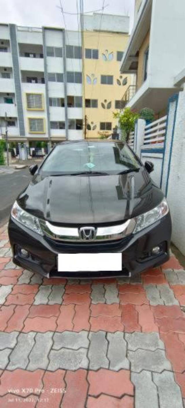 https://images10.gaadi.com/usedcar_image/4595654/original/processed_fffaad40-b6fb-4edd-925e-be82bb92e21a.jpg?imwidth=6400