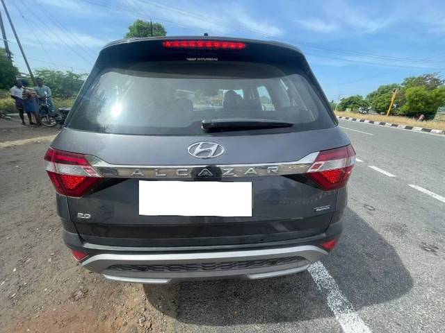 https://images10.gaadi.com/usedcar_image/4595657/original/processed_b205565a-04e6-4fad-809c-8b0da94b3fd7.jpg?imwidth=6401