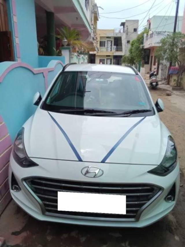 https://images10.gaadi.com/usedcar_image/4595696/original/processed_c92c4d3e-775c-41e3-8d48-16abf7714815.jpg?imwidth=6400