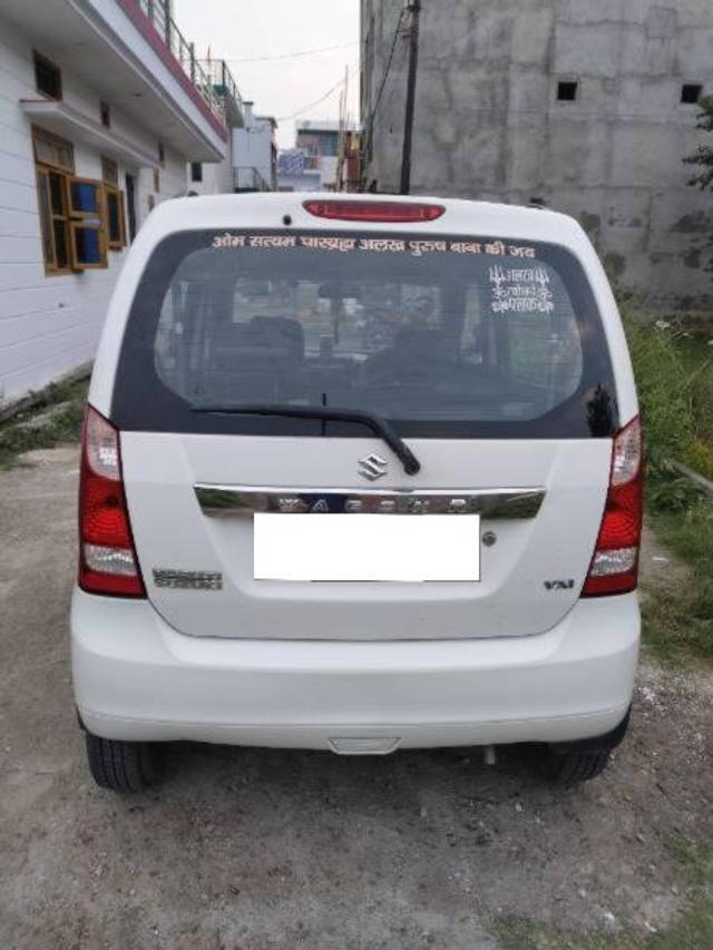 https://images10.gaadi.com/usedcar_image/4595741/original/processed_aade8f65-b1c5-4fe7-b991-de6478f63c07.jpg?imwidth=6401