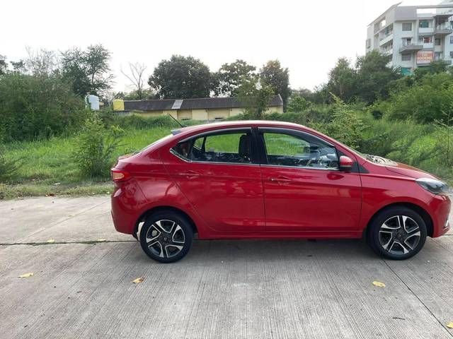 https://images10.gaadi.com/usedcar_image/4595756/original/processed_b500c466d3a9aee3780fe9acd0a4aae1.jpg?imwidth=6401