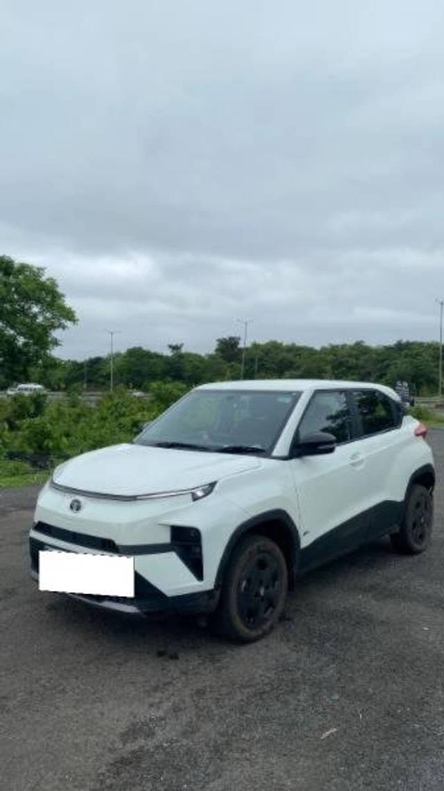 https://images10.gaadi.com/usedcar_image/4595838/original/processed_aa03e1f0-f6d3-47b0-8572-4a75915b8947.jpg?imwidth=6400