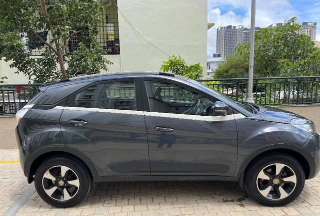 https://images10.gaadi.com/usedcar_image/4595842/original/processed_f0639f7a-7e66-4191-9b0e-76a8246542b1.jpeg?imwidth=6400