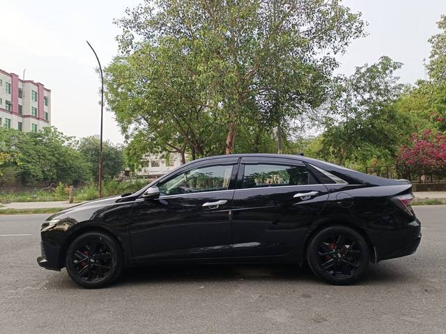 https://images10.gaadi.com/usedcar_image/4595843/original/2a6d42e82d4c1e70d9ea17d315bc563d.jpg?imwidth=6402