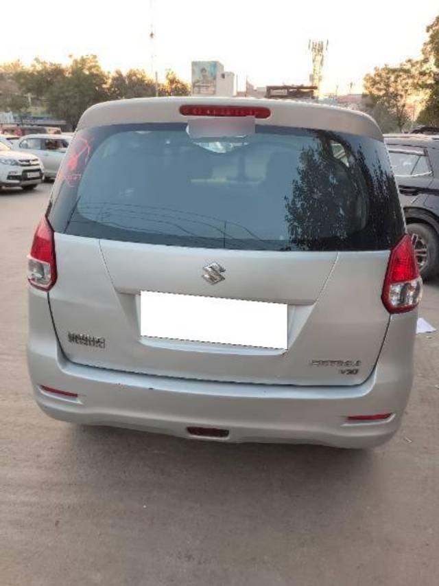 https://images10.gaadi.com/usedcar_image/4595844/original/processed_c2ef9ed2-961e-4f26-bf83-b42453888572.jpg?imwidth=6401
