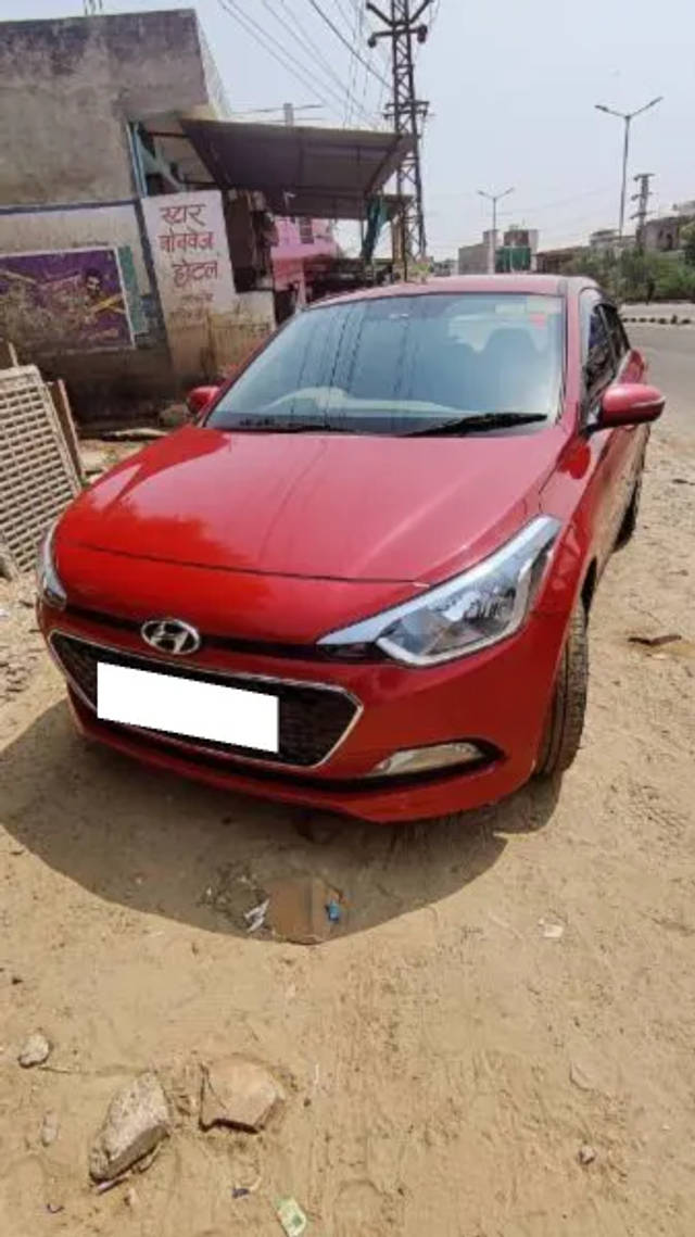 https://images10.gaadi.com/usedcar_image/4595854/original/processed_3e57f762-72e8-4915-ae91-d0f1b71aec03.webp?imwidth=6402