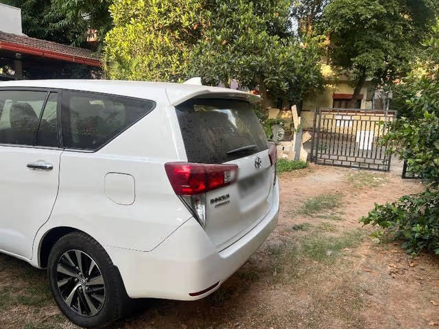 https://images10.gaadi.com/usedcar_image/4595924/original/3025e4c5-3ca1-4579-bdd2-5e18b9f969de.png?imwidth=6402