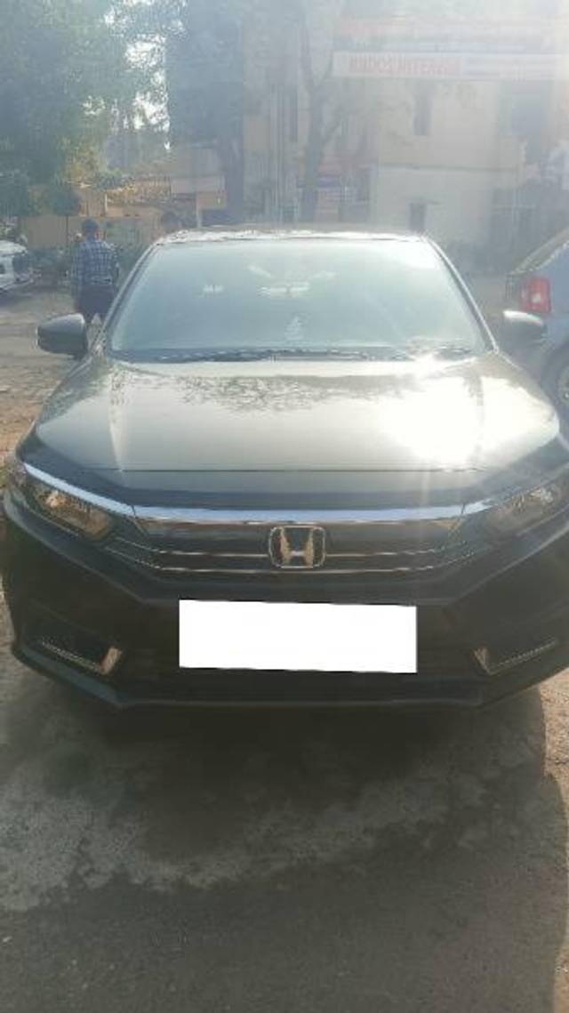 https://images10.gaadi.com/usedcar_image/4595933/original/processed_b8d30189-c260-4401-bb20-6d31024e0ca7.jpg?imwidth=6400