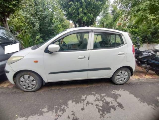 https://images10.gaadi.com/usedcar_image/4595969/original/processed_530905b7-18f7-472d-8f04-ca079dbc485c.jpg?imwidth=6402