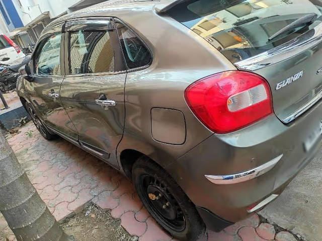 https://images10.gaadi.com/usedcar_image/4595986/original/64b6715e-0a43-4ff1-abea-1571ec2bb791.png?imwidth=6402