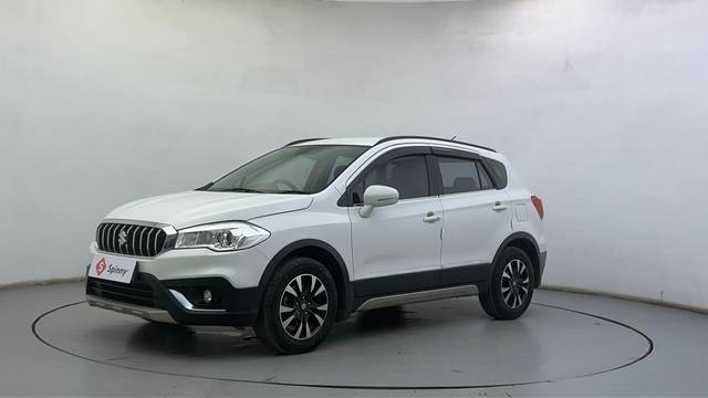 https://images10.gaadi.com/usedcar_image/4596068/original/772789a95ae4c45156cfb6f3b9259f78.JPG?imwidth=6400