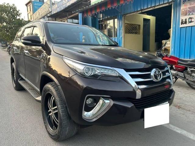 https://images10.gaadi.com/usedcar_image/4596075/original/processed_9b3247ac-5e3f-4204-8161-e1c792366278.jpeg?imwidth=6400