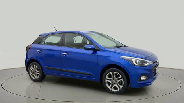 https://images10.gaadi.com/usedcar_image/4596202/original/3080a228aae019eaaad6ce8dc88969f2.jpg?imwidth=6400