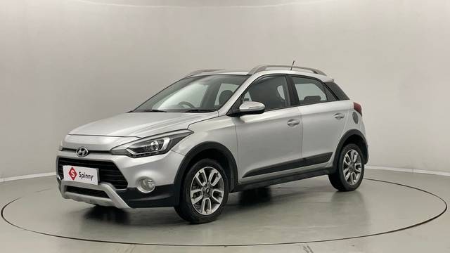 https://images10.gaadi.com/usedcar_image/4596218/original/9f71b05a9914760a73928ecf9c677743.JPG?imwidth=6400