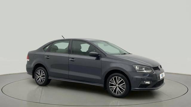 https://images10.gaadi.com/usedcar_image/4596228/original/2610a47528ec33f0431162d504b52ff7.jpg?imwidth=6400