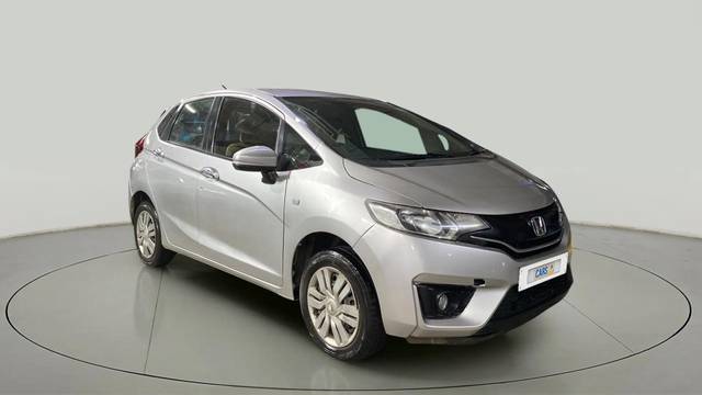 https://images10.gaadi.com/usedcar_image/4596231/original/ad2a8b52b896438e7d12ebc24b823013.jpg?imwidth=6400