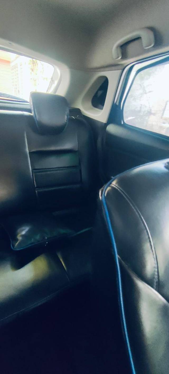 https://images10.gaadi.com/usedcar_image/4596247/original/f9866a7efed3a363bf480c6b982d1a3b.jpg?imwidth=6401