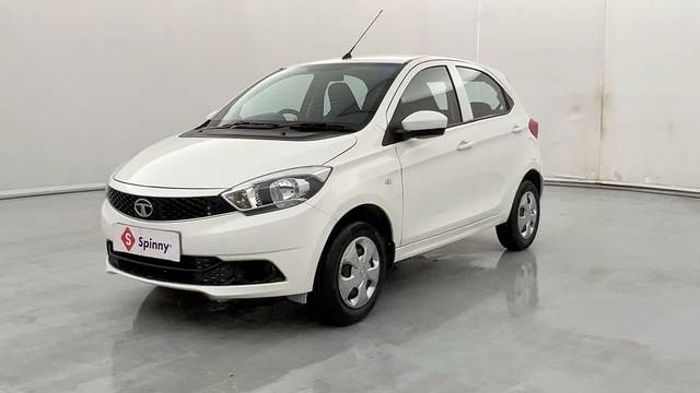https://images10.gaadi.com/usedcar_image/4596255/original/0f1a4963e9227075f9cb072c02df3fd9.JPG?imwidth=6400