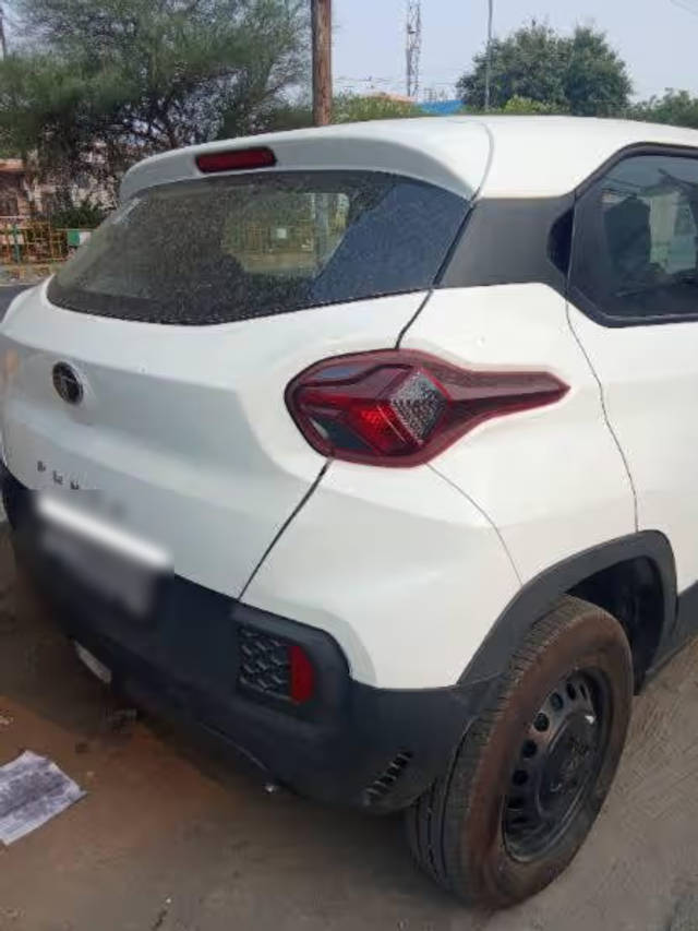 https://images10.gaadi.com/usedcar_image/4596266/original/7a865635-e125-4539-a0a7-89c823764cb6.png?imwidth=6401