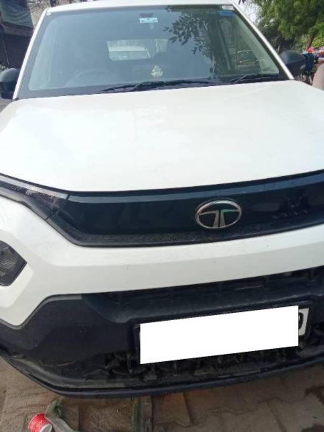 https://images10.gaadi.com/usedcar_image/4596266/original/processed_b1b584cb-353d-4907-82cf-1187317b0311.jpg?imwidth=6400