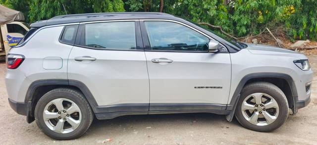 https://images10.gaadi.com/usedcar_image/4596272/original/processed_4b84165872614bae12f899f71eb746df.jpeg?imwidth=6401