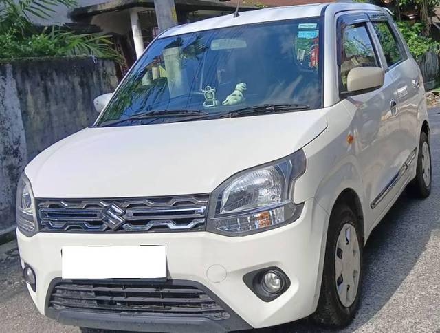 https://images10.gaadi.com/usedcar_image/4596281/original/processed_ceb265c6-1527-4453-a1b0-c9227cc3a2d1.jpg?imwidth=6400