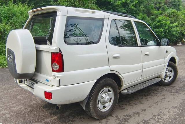 https://images10.gaadi.com/usedcar_image/4596283/original/processed_2d1ba86bd500bb7b3bfe66138d3729c2.jpeg?imwidth=6402